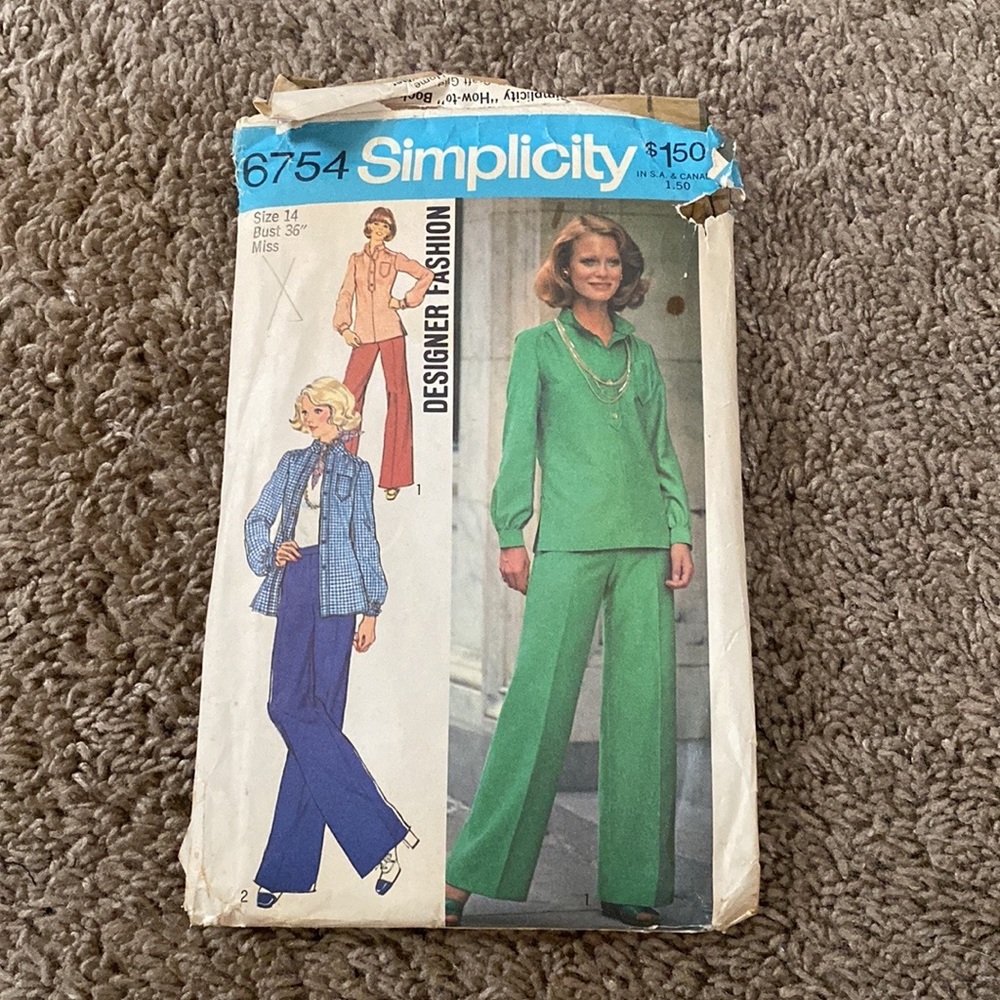 Vintage Lot of Sewing Patterns Lot #4 - Picture 12 of 13